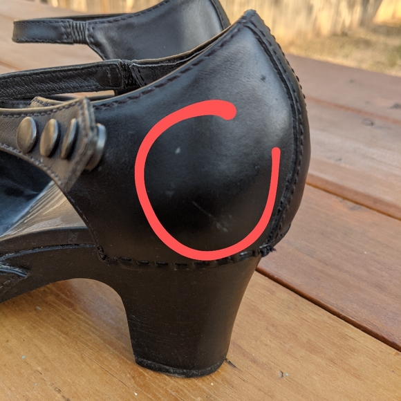 Gorgeous Dansko Mary Jane clogs - Picture 5 of 6